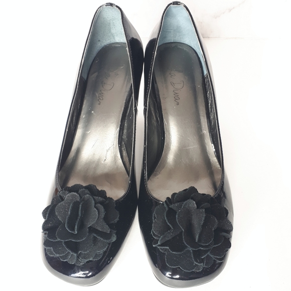 La Diva Chunky Heel 3D Flower Toe Black Patent 8 - Picture 3 of 13